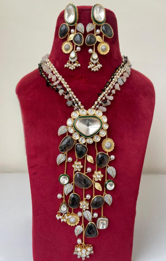 Tulsi Neckpiece Set